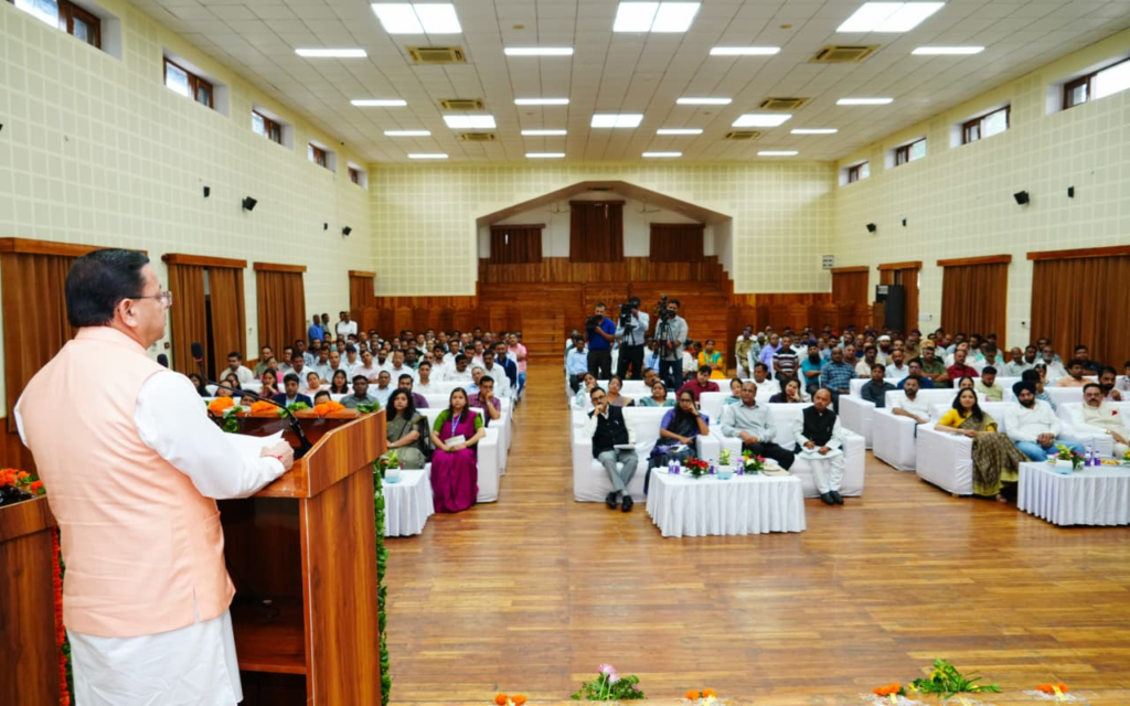 Government committed to promote sustainable transport : स्वच्छ और पर्यावरण-अनुकूल परिवहन को बढ़ावा देने के लिए सरकार प्रतिबद्ध: सीएम धामी