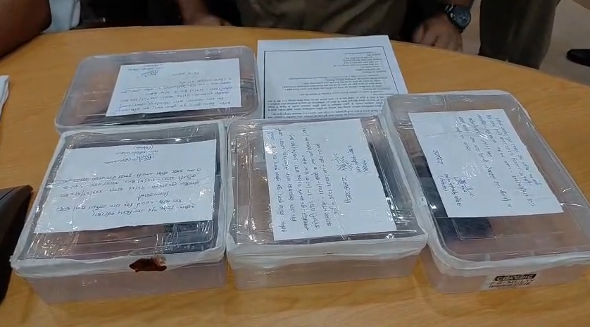 Looting case revealed, three accused arrested : जालौन पुलिस ने 72 घंटे में लूटकांड का किया खुलासा, तीन आरोपी गिरफ्तार; लूटी गई बाइक, नकदी और बलेनो कार बरामद