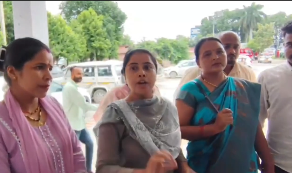 क्षेत्र पंचायत बैठक का सदस्यों ने किया बहिष्कार, विकास कार्यों में देरी पर जताई नाराजगी