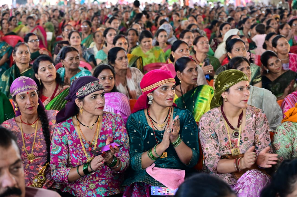 Chief Minister Dhami had a direct dialogue with the women power : मुख्यमंत्री धामी ने मातृशक्ति से किया सीधा संवाद, बोले- महिला सशक्तिकरण ही समृद्ध उत्तराखंड की आधारशिला