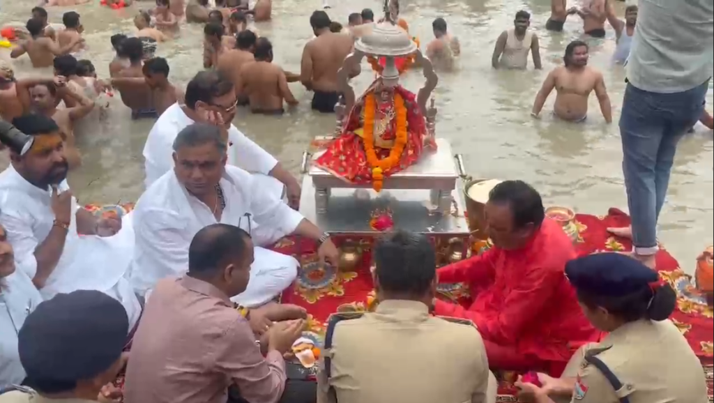 Grand finale of Kanwar Yatra 2026 in Haridwar : हरिद्वार में कांवड़ यात्रा 2026 का भव्य समापन, करीब 4.80 करोड़ शिवभक्तों ने किया गंगाजल का संकल्प