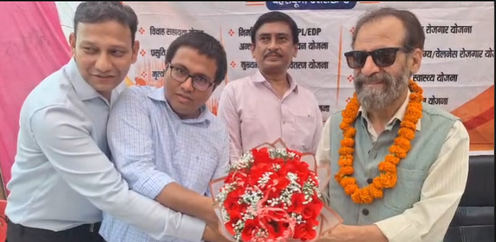 A big gift to the labour families in Vikasnagar : विधायक मुन्ना सिंह चौहान ने श्रमिकों और गरीब परिवारों को बांटी किट, बच्चों को मिला स्कूल सामान