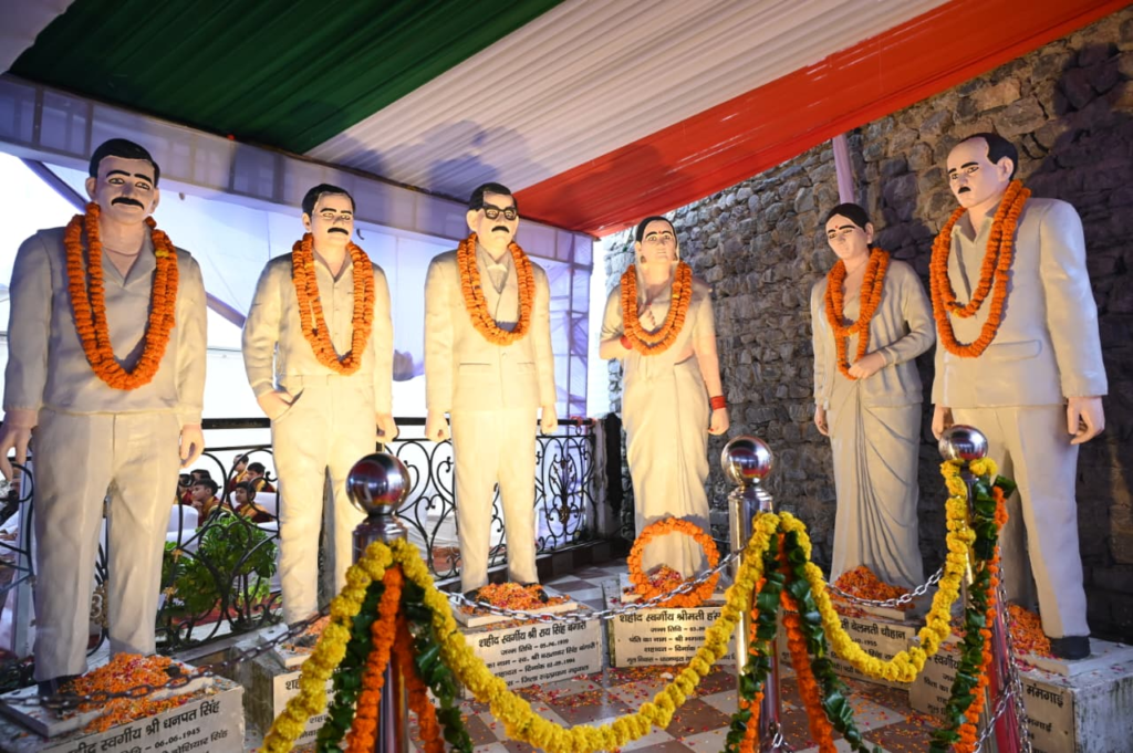 मसूरी गोलीकांड के शहीद आंदोलनकारियों को CM धामी ने किया नमन, बोले- बलिदान सदैव स्मरणीय रहेगा
