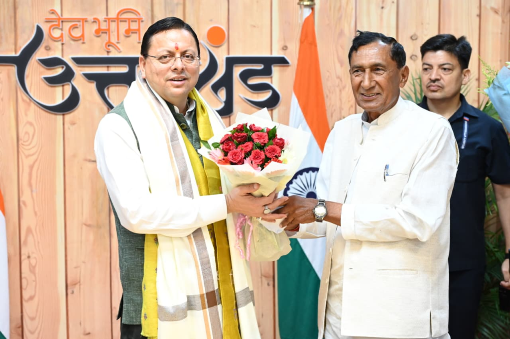 मुख्यमंत्री आवास में जन्मदिन पर सीएम धामी को बधाइयों का सिलसिला, मंत्री-अधिकारी और जनप्रतिनिधियों ने दी शुभकामनाएं