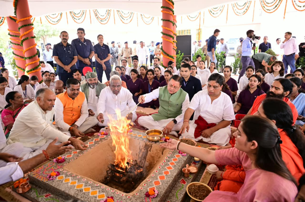 पतंजलि आयुर्वेद गुरुकुलम् भारतीय ज्ञान परंपरा और आधुनिक शिक्षा के समन्वय का बनेगा सशक्त केंद्र : सीएम धामी