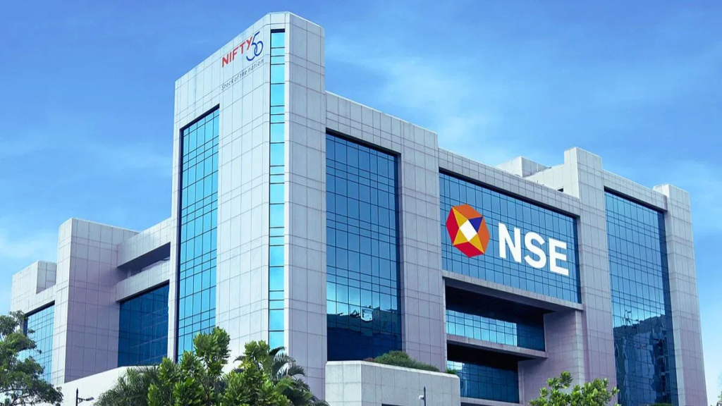 NSE की शेयर बाजार में धमाकेदार एंट्री, ₹1,800 पर हुई लिस्टिंग; शुरुआती कारोबार में 5% तक चढ़े शेयर