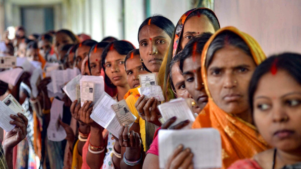 नए वोटर्स के रजिस्ट्रेशन पर सवाल, ECI को लेकर कांग्रेस ने उठाए मुद्दे; Gen-Z को लेकर भी गरमाई सियासत
