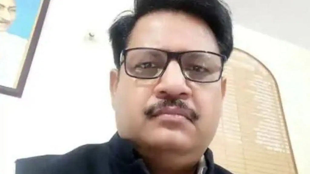 नोएडा के करीब 4,000 करोड़ रुपये के लीजबैक मामले में बड़ा प्रशासनिक एक्शन, तत्कालीन PCS अधिकारी हरीश चंद्र बर्खास्त