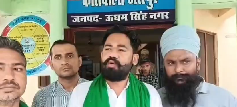 जसपुर में नो पार्किंग चालान के विरोध में आक्रोश रैली, प्रदर्शनकारियों ने किया कोतवाली का घेराव
