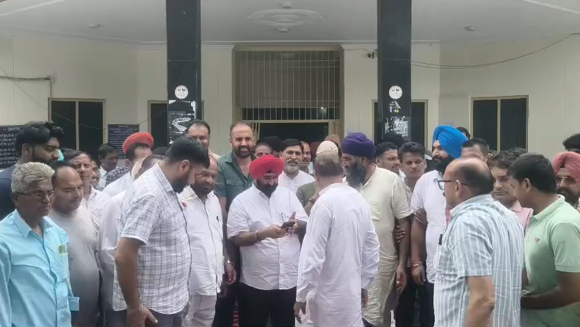 बाजपुर में किसानों की मांगों को लेकर मुख्यमंत्री के नाम ज्ञापन, 20 गांव भूमि प्रकरण समेत चार मुद्दे उठाए
