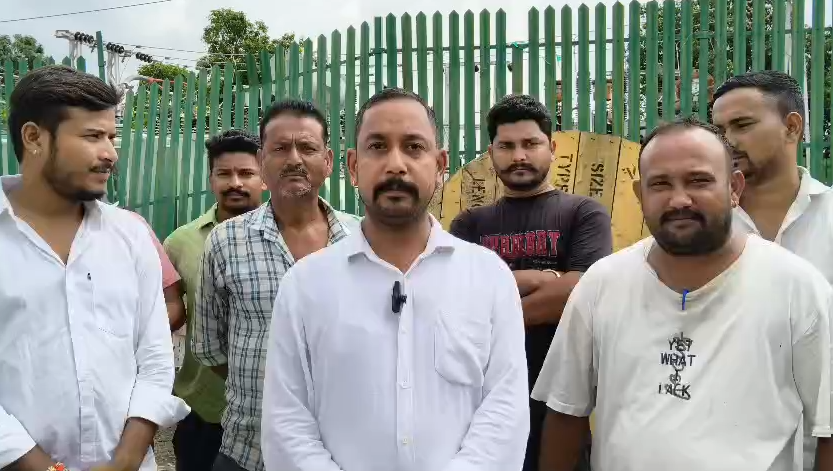 छोई क्षेत्र में बिजली संकट: ग्रामीणों ने विद्युत विभाग को सौंपा ज्ञापन, ट्रांसफार्मर और लो वोल्टेज की समस्या से परेशान