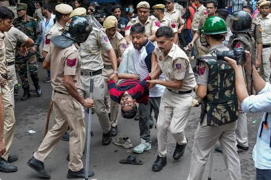 दिल्ली में चुनाव आयोग के खिलाफ प्रदर्शन, जंतर-मंतर पहुंचे CJP कार्यकर्ता हिरासत में