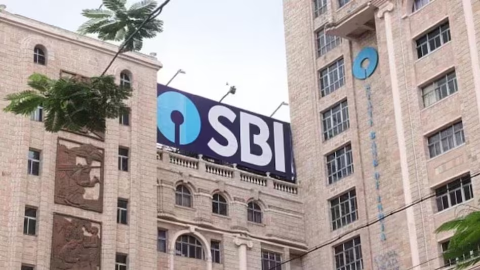 SBI पर बड़ा साइबर हमला! डार्क वेब पर लीक हुआ 3,897 ग्राहकों का निजी डेटा, बैंक ने बताई पूरी स्थिति