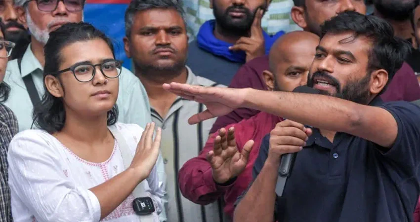 SIR के विरोध में कल दिल्ली में बड़ा मार्च, अभिजीत दीपके और नेहा बोरा समेत कई हस्तियों को न्योता