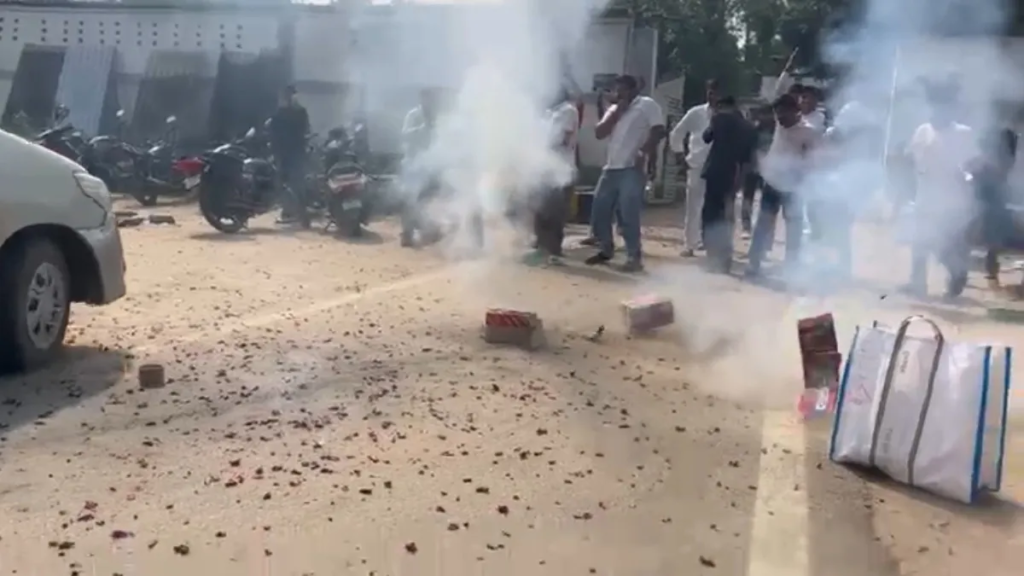 MLC Elections 2026: यूपी समेत 4 राज्यों की 28 विधान परिषद सीटों पर मतदान, गोरखपुर-फैजाबाद सीट पर BJP-सपा में कड़ा मुकाबला