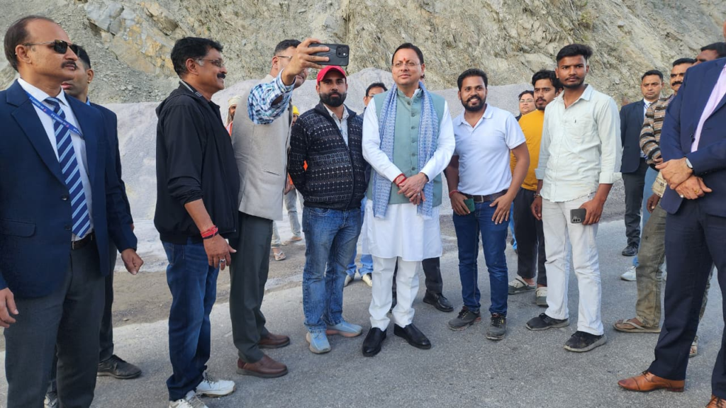 सीएम धामी ने हरिद्वार-बदरीनाथ राष्ट्रीय राजमार्ग का किया निरीक्षण, गड्ढामुक्त अभियान की परखी प्रगति