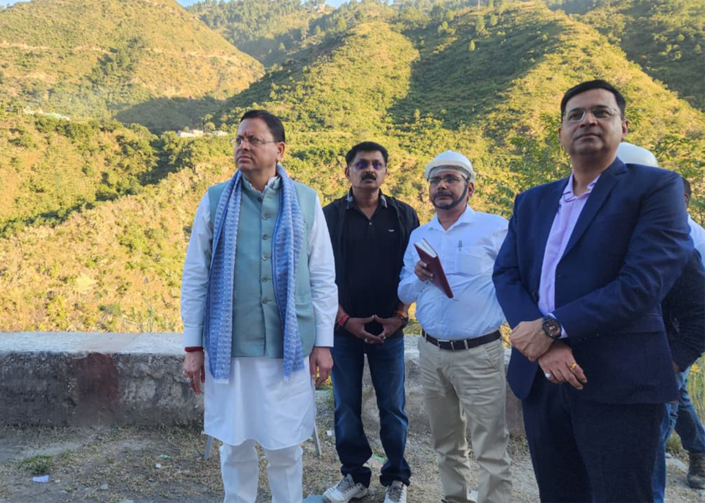सीएम धामी ने हरिद्वार-बदरीनाथ राष्ट्रीय राजमार्ग का किया निरीक्षण, गड्ढामुक्त अभियान की परखी प्रगति