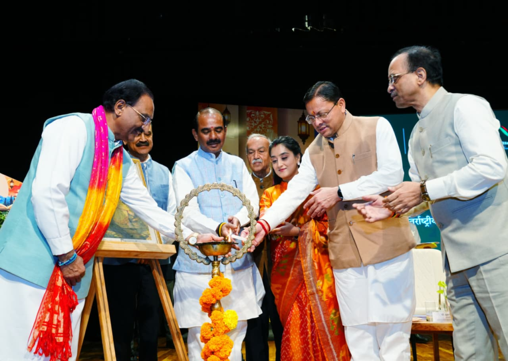 लेखक गाँव अंतरराष्ट्रीय महोत्सव 2026 का समापन, सीएम धामी बोले- देवभूमि से निकले विचारों ने समाज को हमेशा आगे बढ़ाया