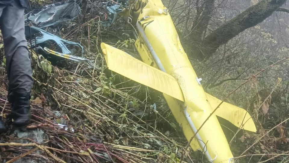 Uttarakhand Helicopter Crash: बद्रीनाथ से देहरादून लौट रहा हेलीकॉप्टर क्रैश, पायलट समेत 6 लोगों की दर्दनाक मौत; 6 घंटे बाद मिला मलबा