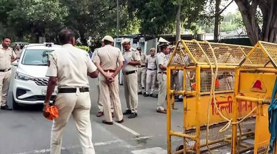 CJP प्रदर्शन से पहले दिल्ली में हाई अलर्ट! जंतर-मंतर पर 5 लेयर की बैरिकेडिंग, कई रास्ते बंद करने की तैयारी