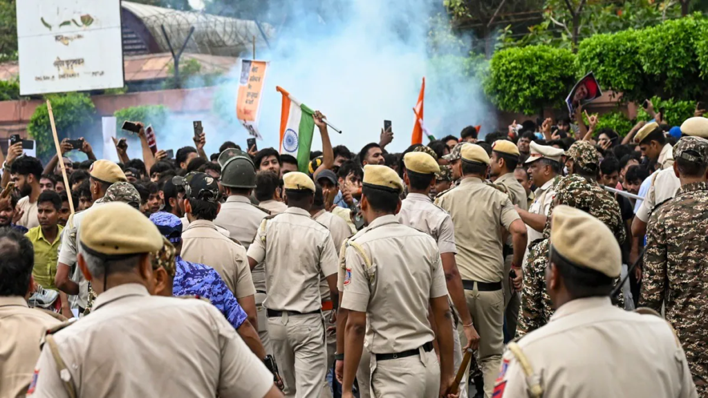 CJP प्रदर्शन पर दिल्ली पुलिस का बड़ा एक्शन, 20 से ज्यादा FIR दर्ज; नेताओं पर शांति भंग और पुलिस से मारपीट के आरोप